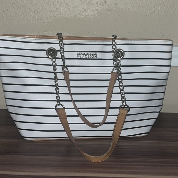 Kenneth Cole reaction, black and white stripes with brown chain handles - Picture 4 of 16